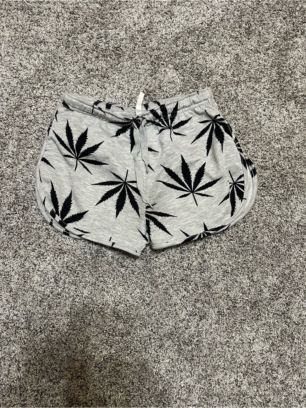 Gray Leaf Print Women's Drawstring Lounge Shorts